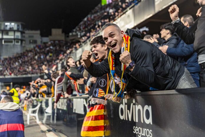 Valencia Cf Fans Supporting At Mestalla Stadium