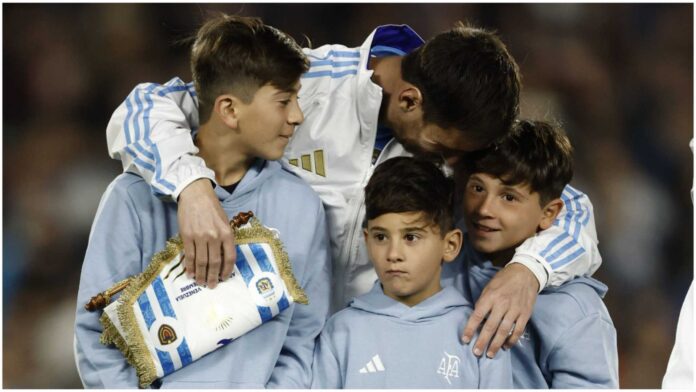 Lionel Messi Emotional Farewell Match Photo