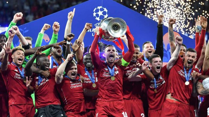 Liverpool Fc Team Celebrating Victory