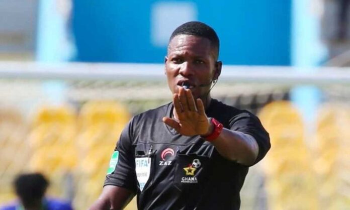 Nigeria Football Fans Angry Referee Daniel Laryea