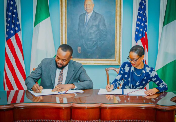 Nigerian Government Officials Meeting