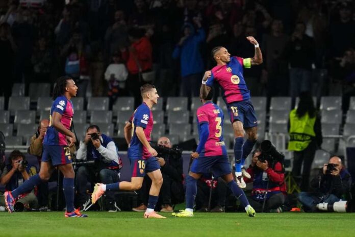 Raphinha Celebrating Goal For Barcelona