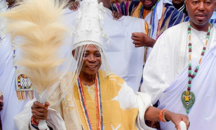 Zacharia Yaduma With Olubadan Of Ibadanland