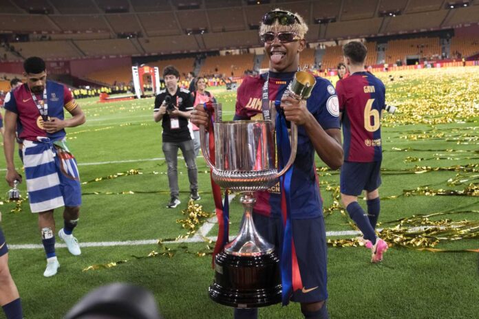 Barcelona Copa Del Rey Match Lamine Yamal Ronald Araujo