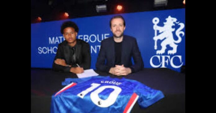 Mathis Eboue Chelsea Contract Signing