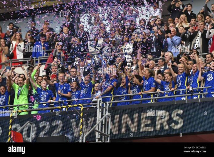 Chelsea Players Celebrating Fa Cup Win