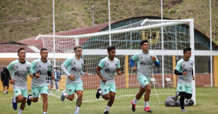 Flamengo Players Celebrate Goal In Cusco