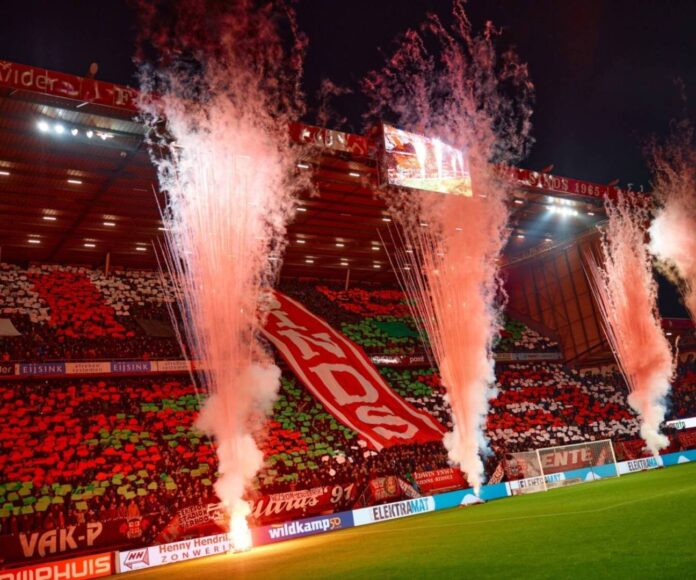 Mats Rots Fc Twente Left Back Celebration